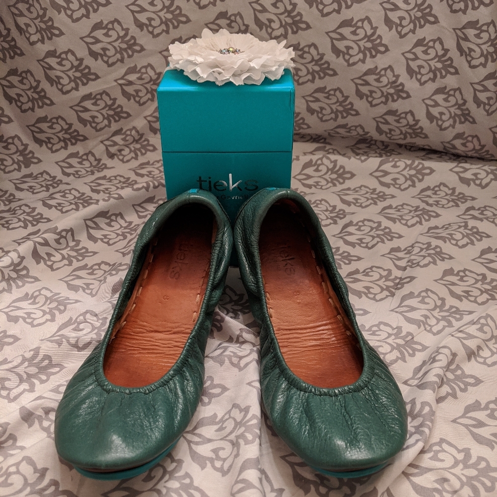 Pacific Green Tieks